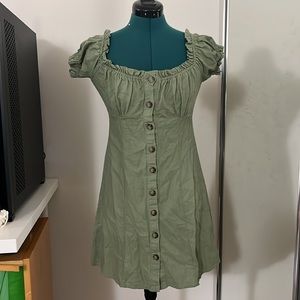 Forever 21 Green Buttoned Puff Sleeved Mid Dress